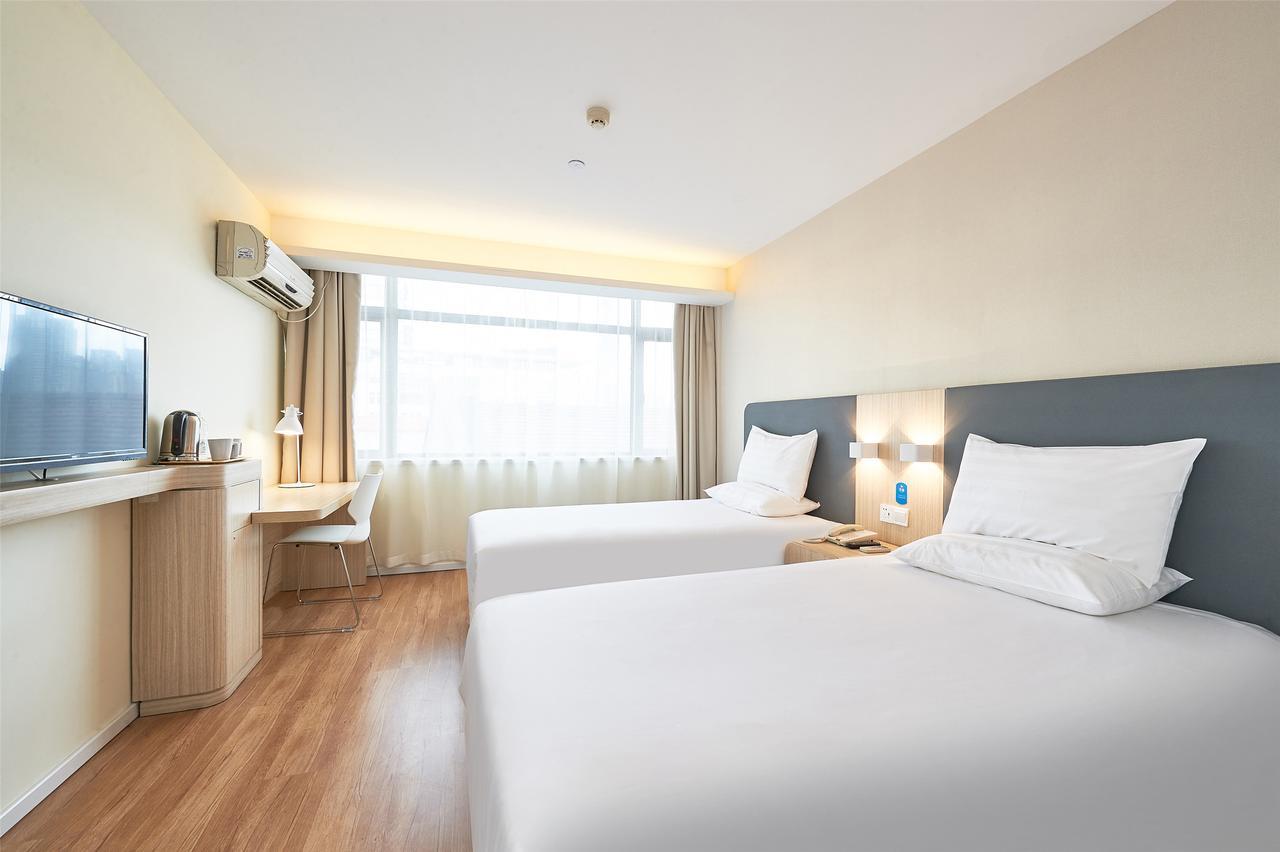 Hanting Hotel Qingdao Zhanqiao Railway Station Екстер'єр фото