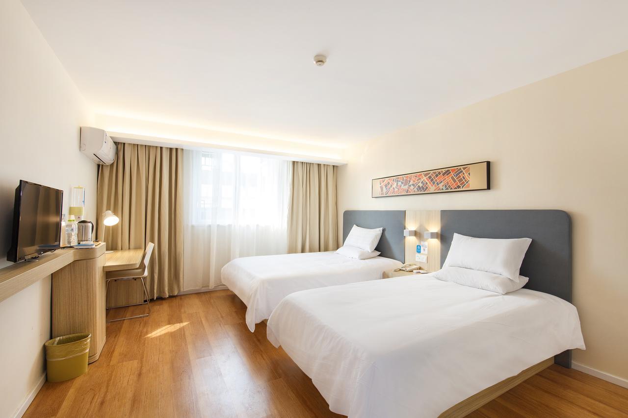 Hanting Hotel Qingdao Zhanqiao Railway Station Екстер'єр фото