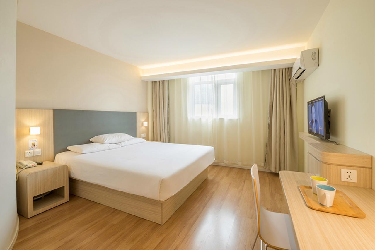 Hanting Hotel Qingdao Zhanqiao Railway Station Екстер'єр фото