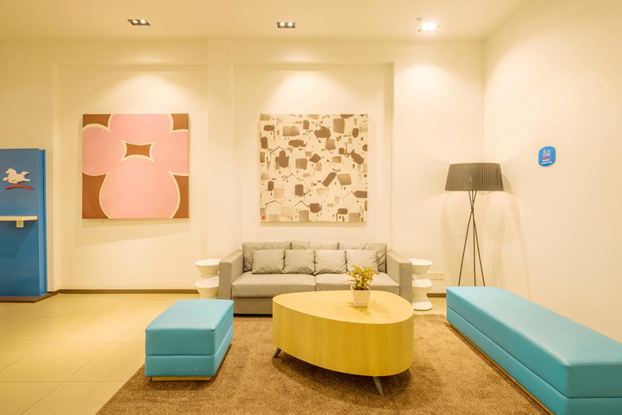 Hanting Hotel Qingdao Zhanqiao Railway Station Екстер'єр фото