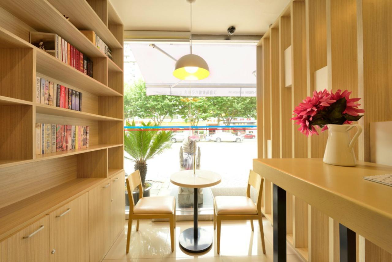 Hanting Hotel Qingdao Zhanqiao Railway Station Екстер'єр фото