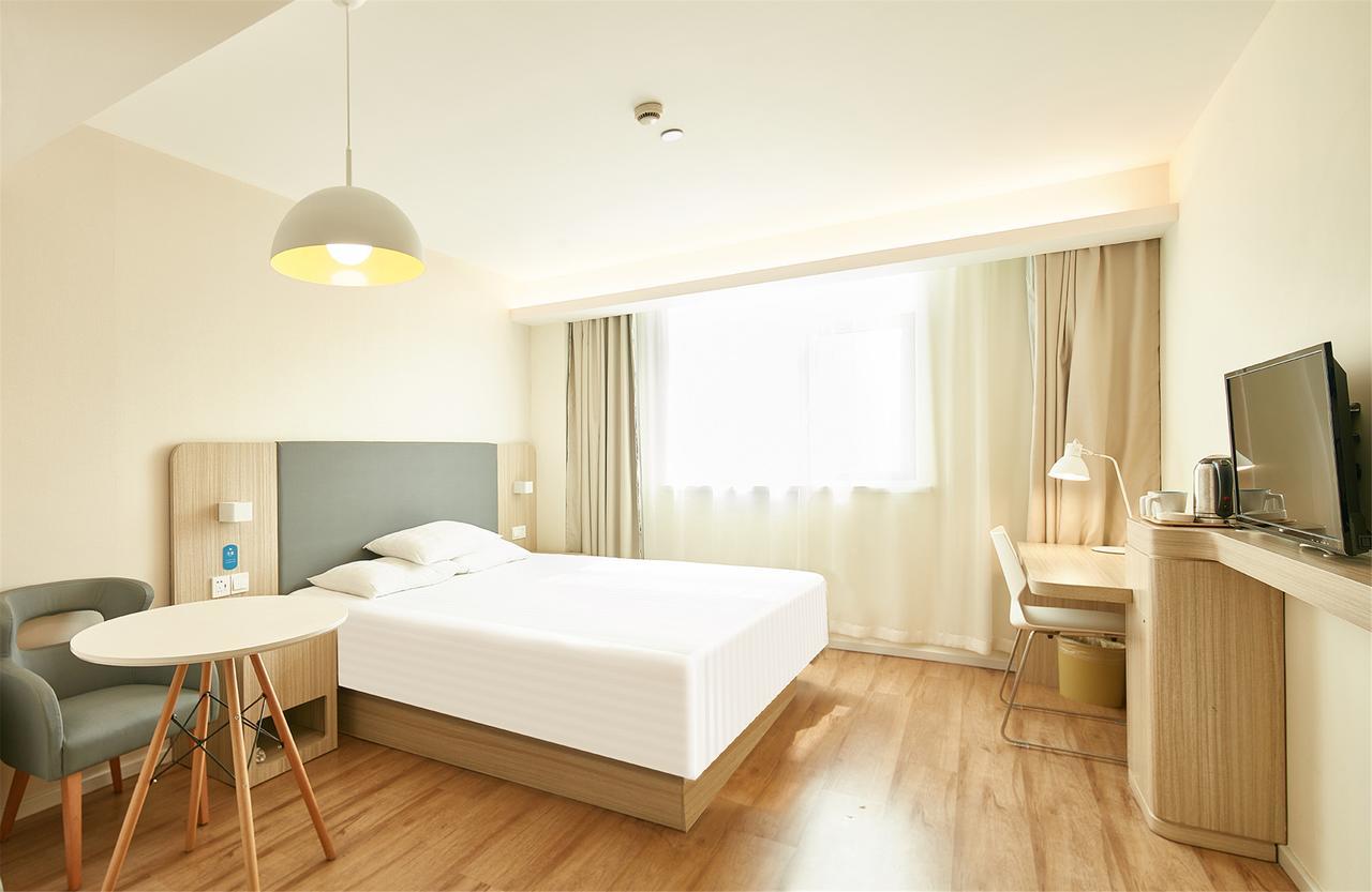 Hanting Hotel Qingdao Zhanqiao Railway Station Екстер'єр фото